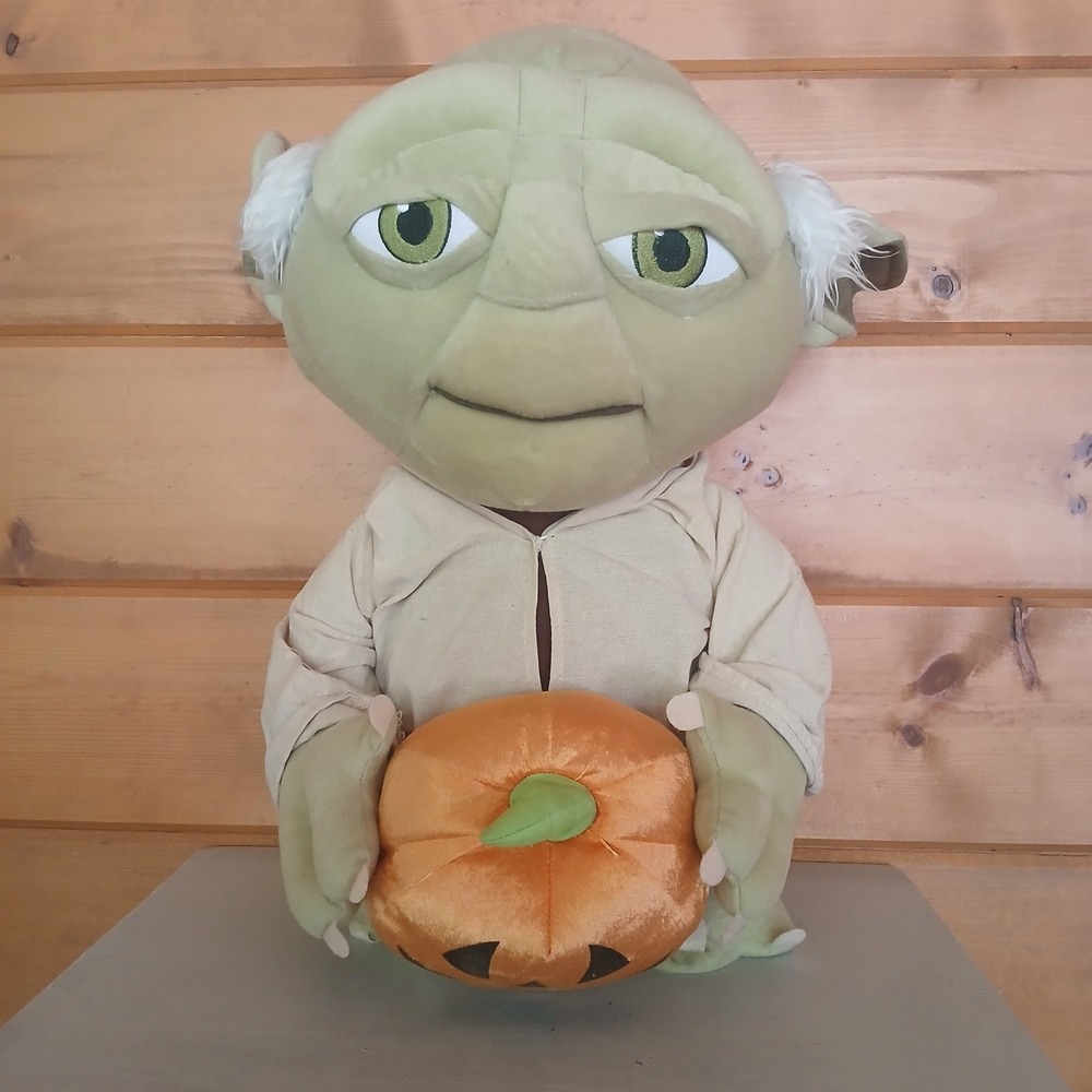 19" Gemmy Star Wars Yoda large plushβ Halloween Greeter w/ pumpkin19" Gemmy Star